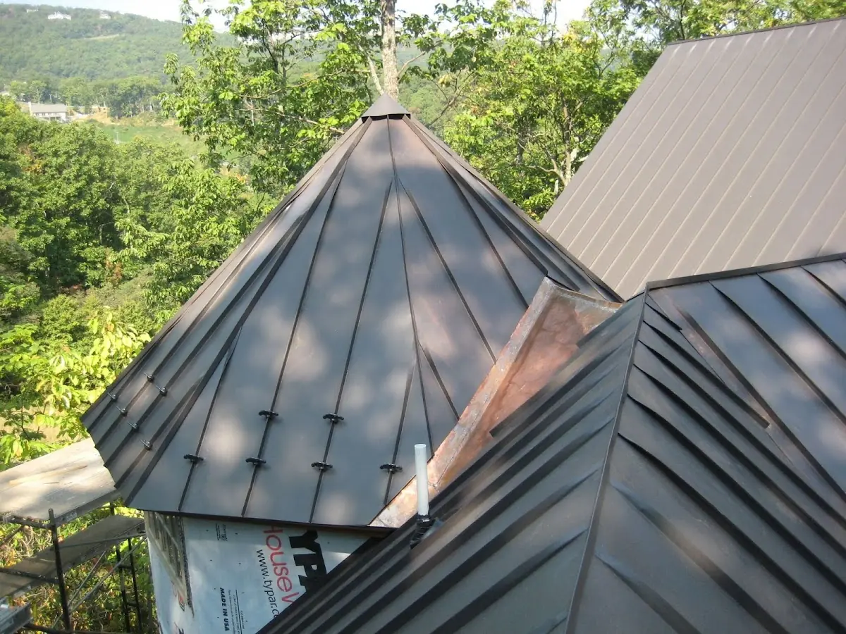 Professional Gutter Cleaning by Craftsman Roofing in Donaldson Run